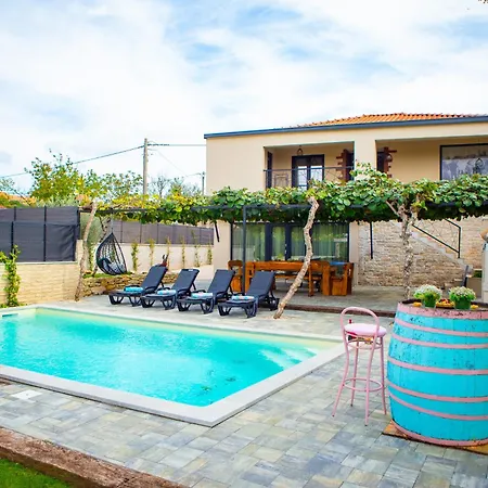 House 2368 Ferienhaus Modrušani