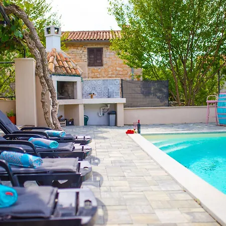 House 2368 Ferienhaus Modrušani